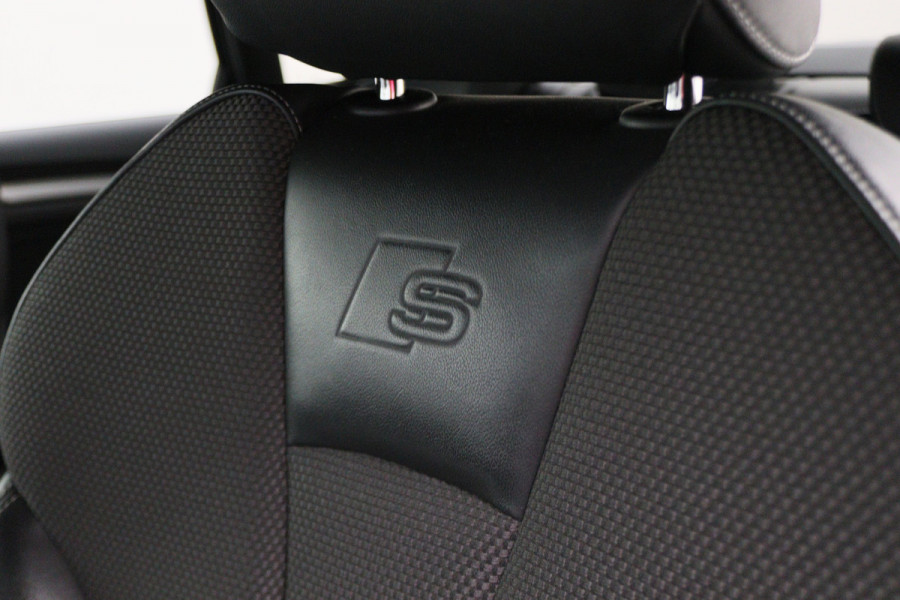 Audi A3 Limousine 35 TFSI CoD Sport S Line Edition Automaat LED, Navigatie, Climate, Cruise, PDC, 18"