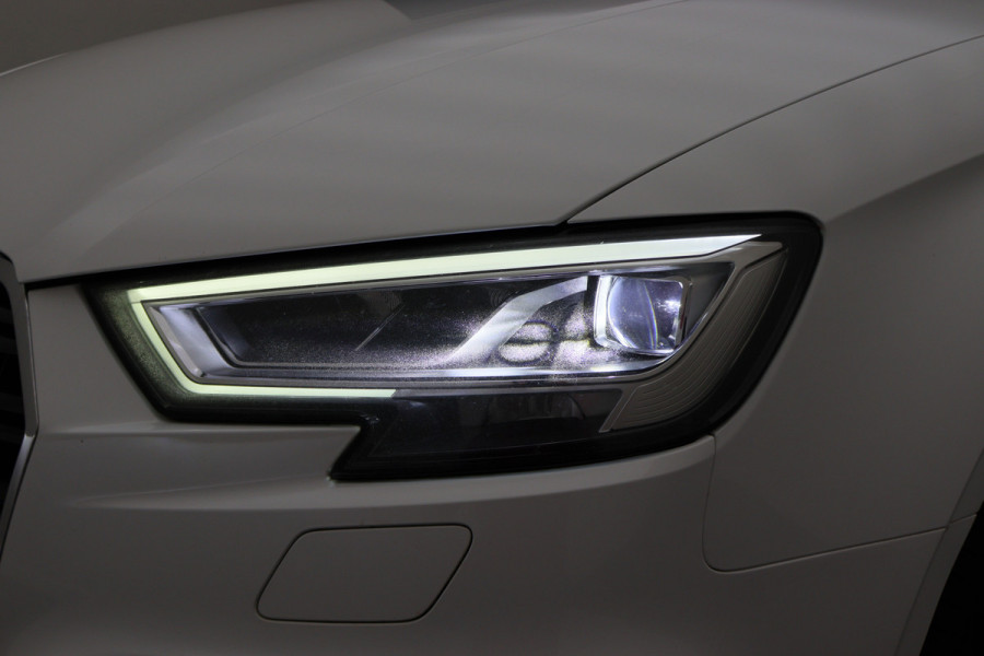 Audi A3 Limousine 35 TFSI CoD Sport S Line Edition Automaat LED, Navigatie, Climate, Cruise, PDC, 18"