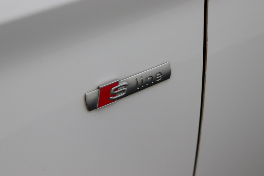 Audi A3 Limousine 35 TFSI CoD Sport S Line Edition Automaat LED, Navigatie, Climate, Cruise, PDC, 18"