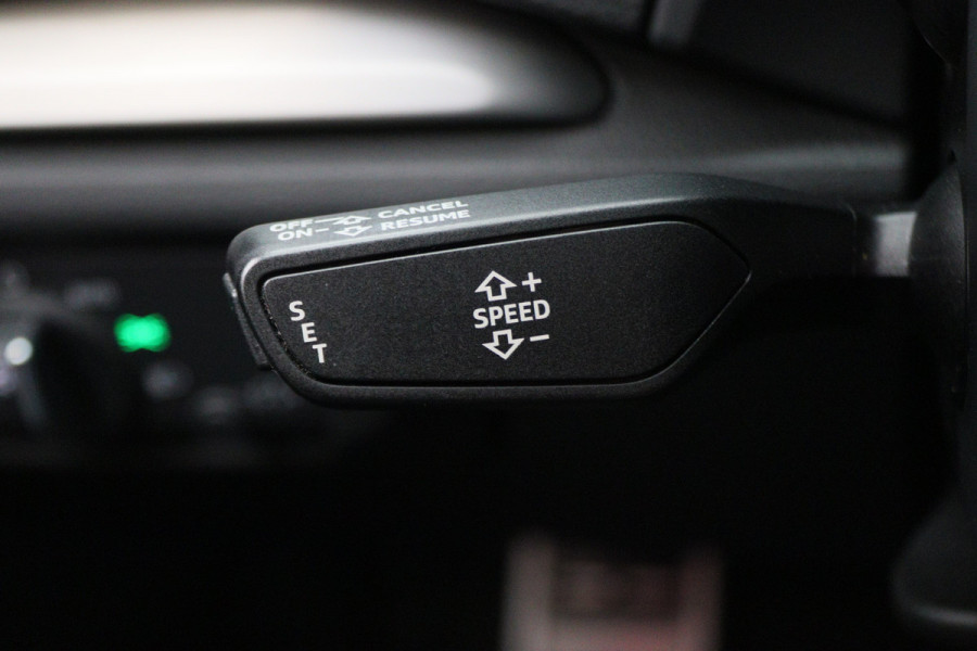 Audi A3 Limousine 35 TFSI CoD Sport S Line Edition Automaat LED, Navigatie, Climate, Cruise, PDC, 18"