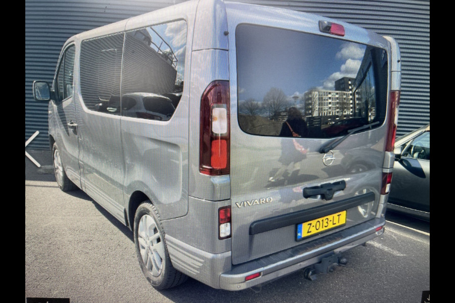 Opel Vivaro Combi 1.6 CDTI L1H1 Innovation / 8 persoons / vaste prijs rijklaar € 21.950 marge / vrij van btw / euro 6 diesel / airco / cruise / camera / trekhaak / metallic lak / lichtmetalen velgen