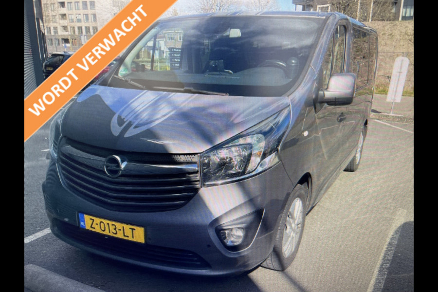 Opel Vivaro Combi 1.6 CDTI L1H1 Innovation / 8 persoons / vaste prijs rijklaar € 21.950 marge / vrij van btw / euro 6 diesel / airco / cruise / camera / trekhaak / metallic lak / lichtmetalen velgen