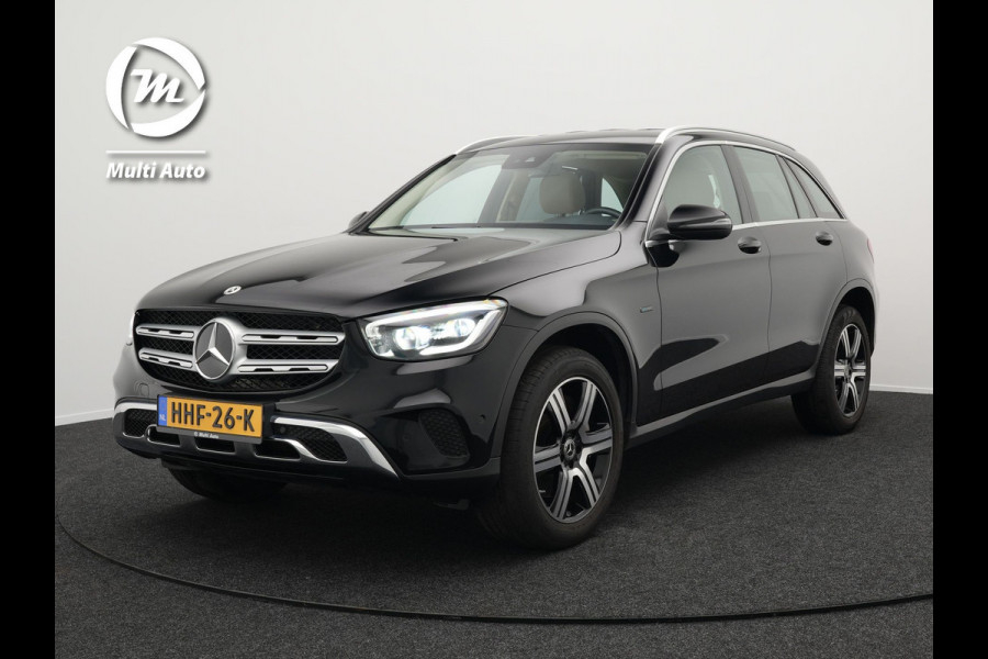 Mercedes-Benz GLC 300e 4MATIC Premium Plug in Hybrid 320pk PHEV | Adaptive Cruise | Apple Carplay | Lederen Sportstoelen | Camera | L.M. 19" | Sfeerverlichting | Multi Beam LED | Stoelverwarming | DAB | Navigatie |