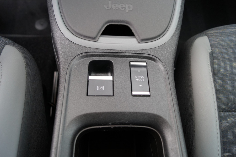 Jeep Avenger Longitude 54 kWh Navigatie | Stoelverwarming | Apple/ Android Carplay
