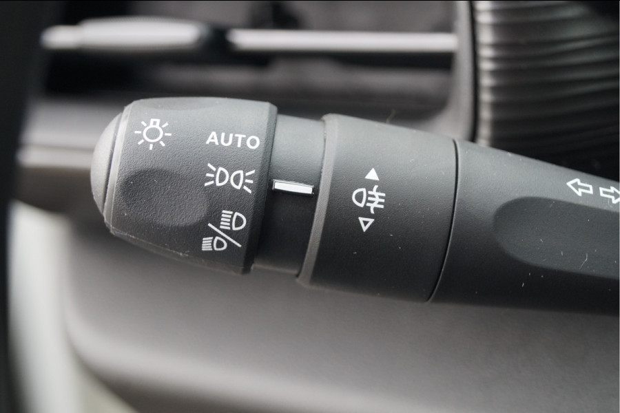 Jeep Avenger Longitude 54 kWh Navigatie | Stoelverwarming | Apple/ Android Carplay