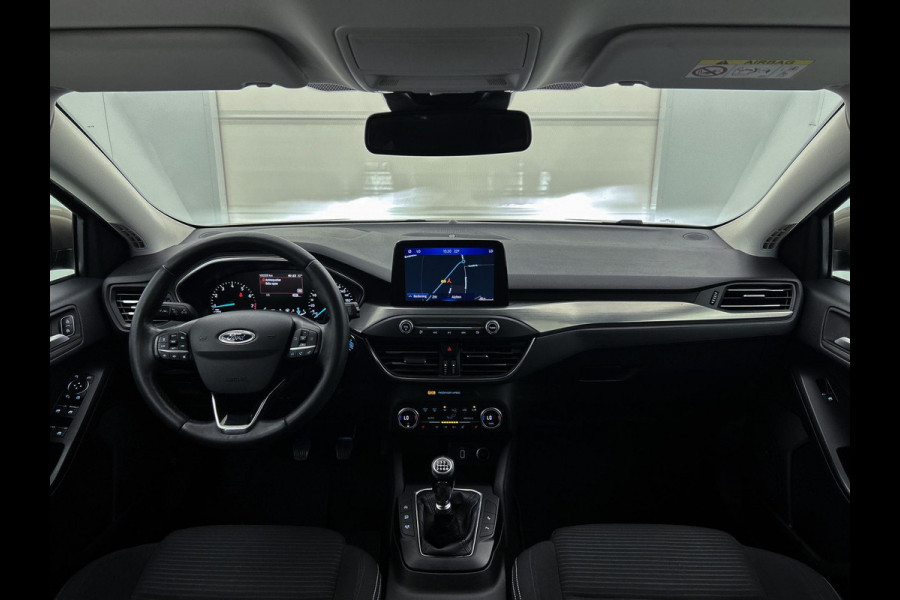 Ford Focus 1.0 EcoBoost Titanium Business (TREKHAAK AFNEEMBAAR, CARPLAY, STUUR/-STOELVERWARMING, CAMERA, B&O, ADAPTIVE CRUISE)