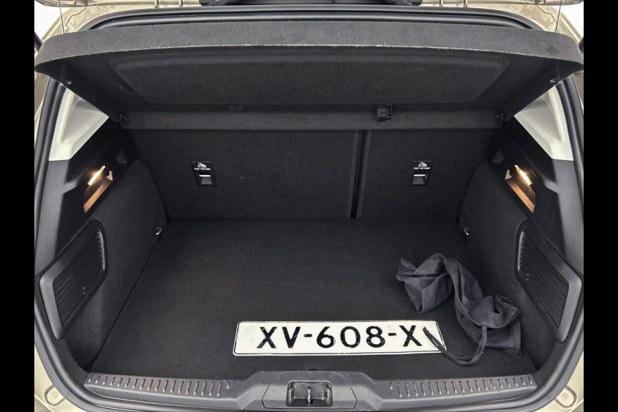 Ford Focus 1.0 EcoBoost Titanium Business (TREKHAAK AFNEEMBAAR, CARPLAY, STUUR/-STOELVERWARMING, CAMERA, B&O, ADAPTIVE CRUISE)