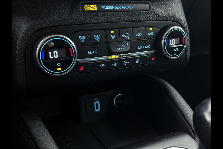 Ford Focus 1.0 EcoBoost Titanium Business (TREKHAAK AFNEEMBAAR, CARPLAY, STUUR/-STOELVERWARMING, CAMERA, B&O, ADAPTIVE CRUISE)