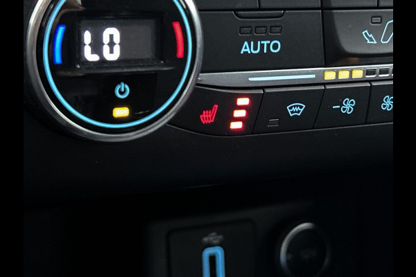 Ford Focus 1.0 EcoBoost Titanium Business (TREKHAAK AFNEEMBAAR, CARPLAY, STUUR/-STOELVERWARMING, CAMERA, B&O, ADAPTIVE CRUISE)