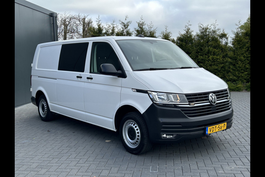 Volkswagen Transporter 2.0 TDI 150 PK AUTOMAAT 6.1 / L2H1 / DUBBEL CABINE / AIRCO / CRUISE / NAVI / TREKHAAK