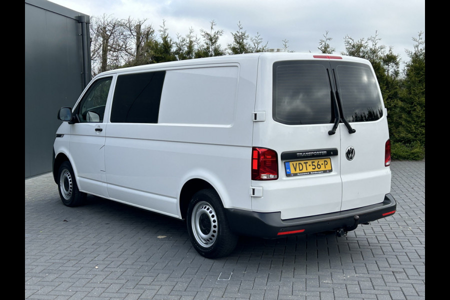 Volkswagen Transporter 2.0 TDI 150 PK AUTOMAAT 6.1 / L2H1 / DUBBEL CABINE / AIRCO / CRUISE / NAVI / TREKHAAK