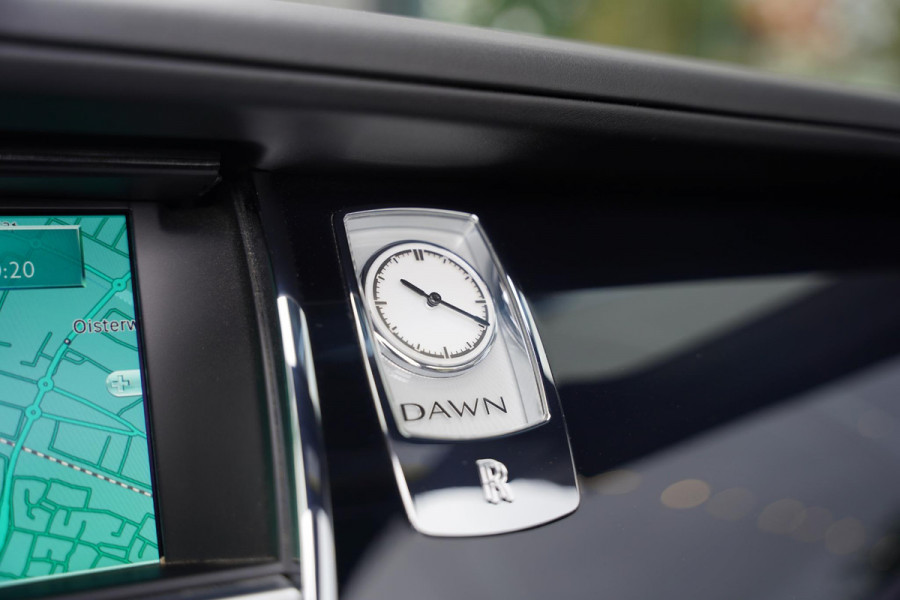 Rolls-Royce Dawn 6.6 V12 Bespoke Audio Head up