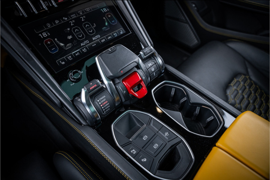 Lamborghini Urus 4.0 V8 - Akrapovic | Keramisch | Panorama | Xpel | B&O+ | Massage