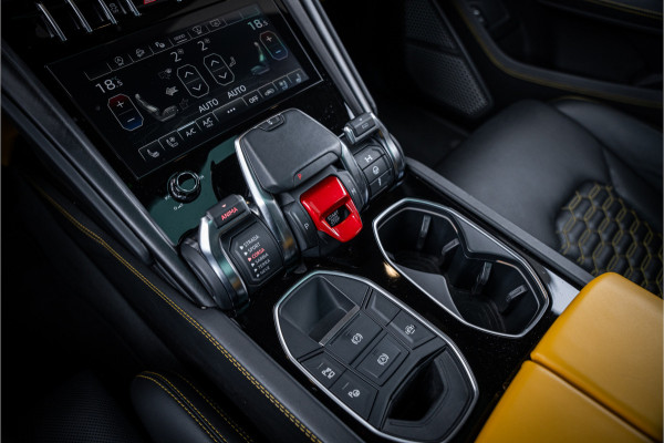 Lamborghini Urus 4.0 V8 - Akrapovic | Keramisch | Panorama | Xpel | B&O+ | Massage