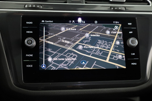 Volkswagen Tiguan Allspace 1.5 TSI R-Line Business 7p. 150 pk | Verlengde garantie | Navigatie | Panoramadak | Parkeersensoren | Adaptieve cruise control | Stoelverwarming | Matrix LED koplampen |