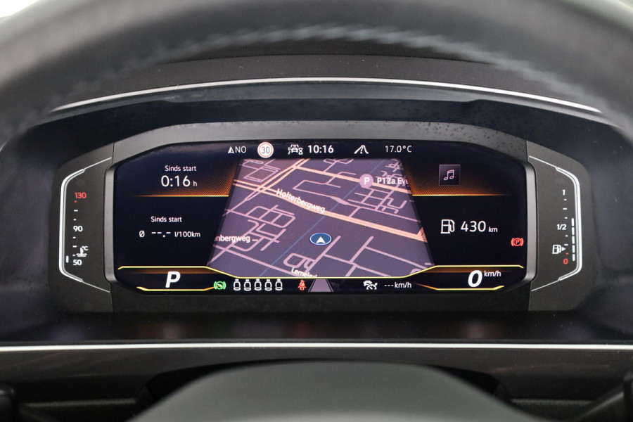 Volkswagen Tiguan Allspace 1.5 TSI R-Line Business 7p. 150 pk | Verlengde garantie | Navigatie | Panoramadak | Parkeersensoren | Adaptieve cruise control | Stoelverwarming | Matrix LED koplampen |