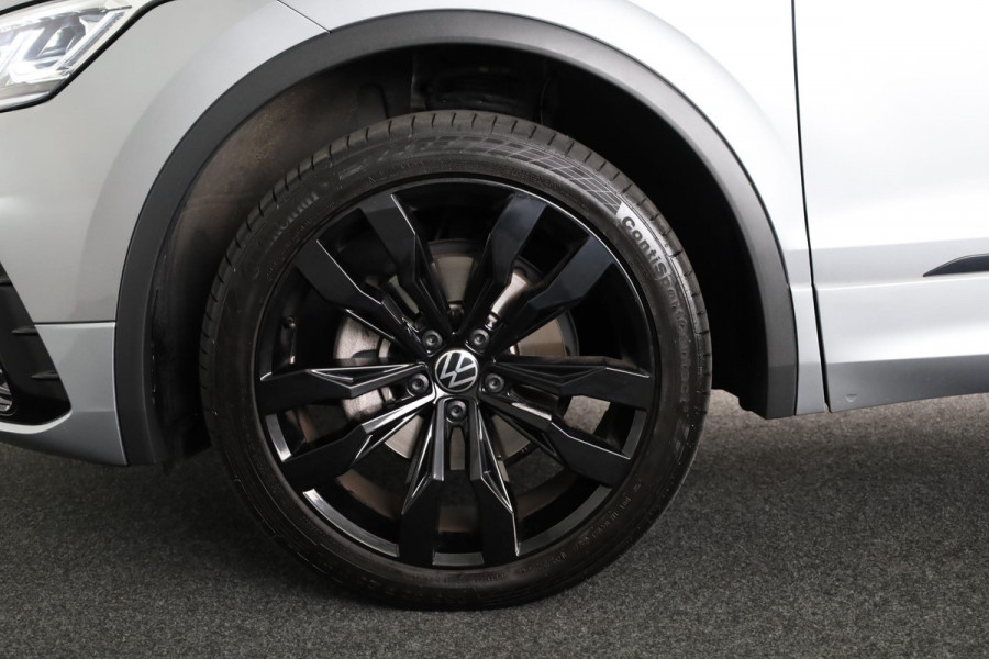Volkswagen Tiguan Allspace 1.5 TSI R-Line Business 7p. 150 pk | Verlengde garantie | Navigatie | Panoramadak | Parkeersensoren | Adaptieve cruise control | Stoelverwarming | Matrix LED koplampen |