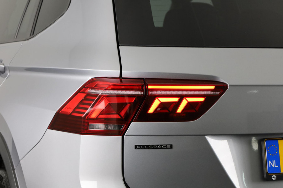 Volkswagen Tiguan Allspace 1.5 TSI R-Line Business 7p. 150 pk | Verlengde garantie | Navigatie | Panoramadak | Parkeersensoren | Adaptieve cruise control | Stoelverwarming | Matrix LED koplampen |