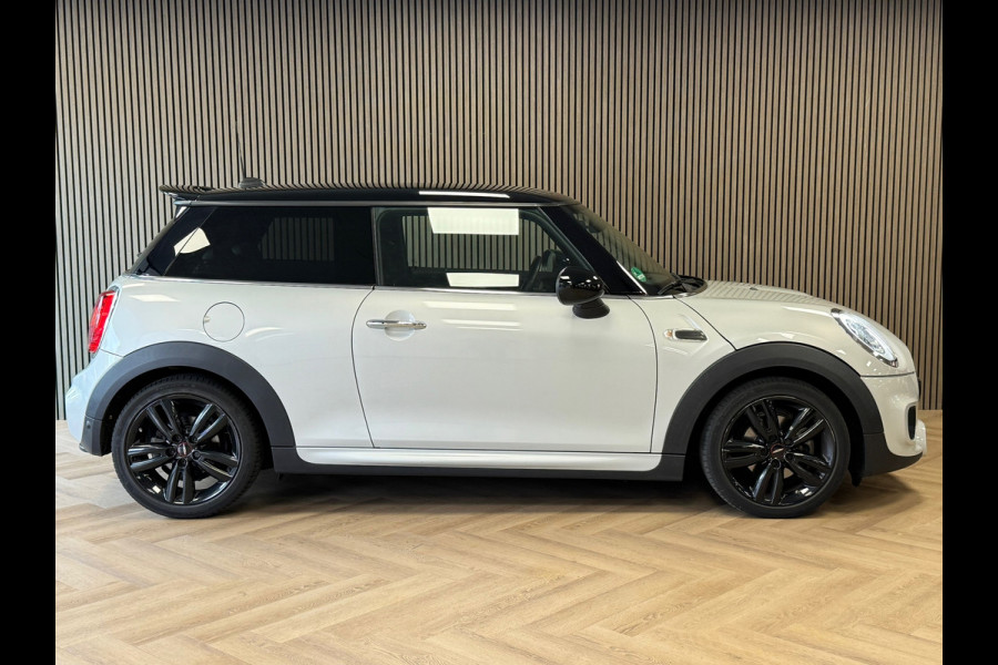 MINI Mini 1.5 Cooper JOHN COOPER WORKS EDITION AUT. NAVIGATIE PDC CRUISE APPLE CARPLAY STOELVERWARMING AIRCO START/STOP
