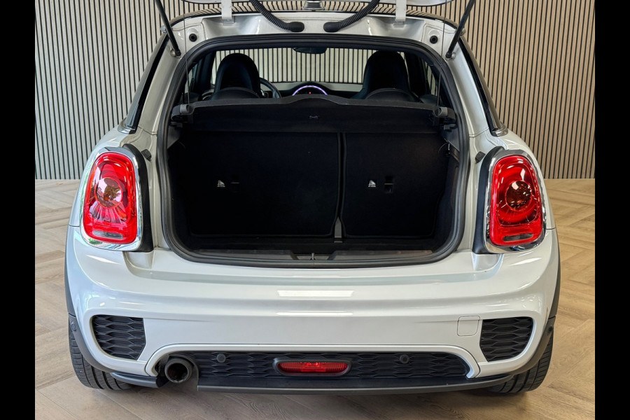 MINI Mini 1.5 Cooper JOHN COOPER WORKS EDITION AUT. NAVIGATIE PDC CRUISE APPLE CARPLAY STOELVERWARMING AIRCO START/STOP