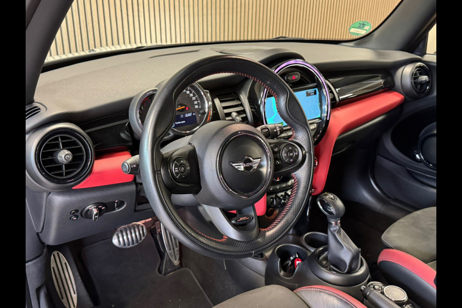 MINI Mini 1.5 Cooper JOHN COOPER WORKS EDITION AUT. NAVIGATIE PDC CRUISE APPLE CARPLAY STOELVERWARMING AIRCO START/STOP