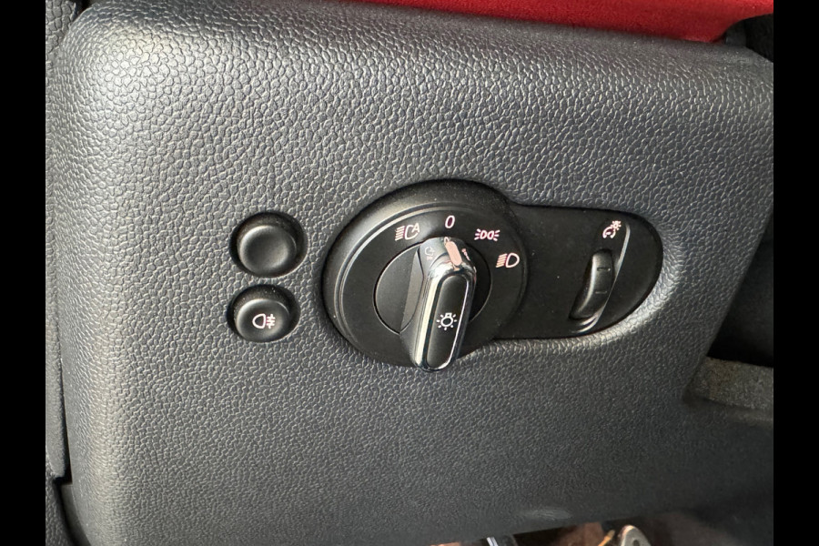 MINI Mini 1.5 Cooper JOHN COOPER WORKS EDITION AUT. NAVIGATIE PDC CRUISE APPLE CARPLAY STOELVERWARMING AIRCO START/STOP