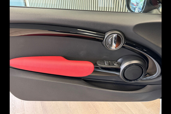 MINI Mini 1.5 Cooper JOHN COOPER WORKS EDITION AUT. NAVIGATIE PDC CRUISE APPLE CARPLAY STOELVERWARMING AIRCO START/STOP