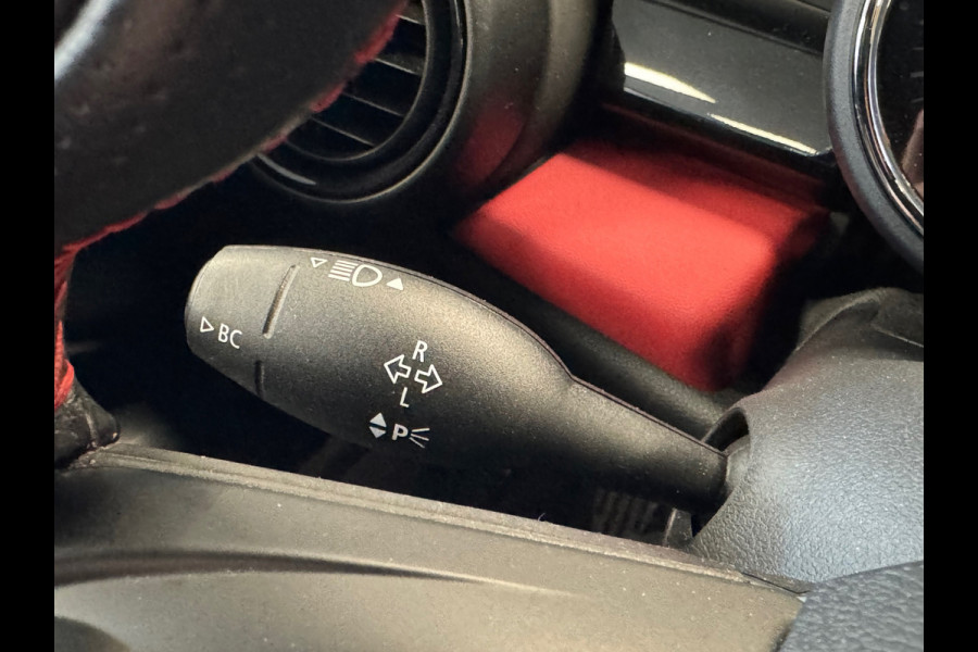 MINI Mini 1.5 Cooper JOHN COOPER WORKS EDITION AUT. NAVIGATIE PDC CRUISE APPLE CARPLAY STOELVERWARMING AIRCO START/STOP