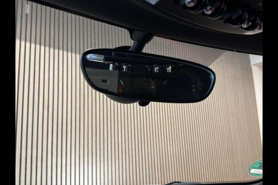 MINI Mini 1.5 Cooper JOHN COOPER WORKS EDITION AUT. NAVIGATIE PDC CRUISE APPLE CARPLAY STOELVERWARMING AIRCO START/STOP
