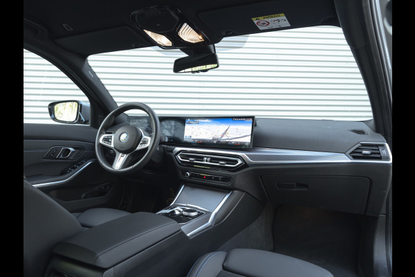 BMW 3 Serie Touring 330e M-Sport - ACC - Trekhaak - Hifi - Stuurwiel verwarmd - Camera