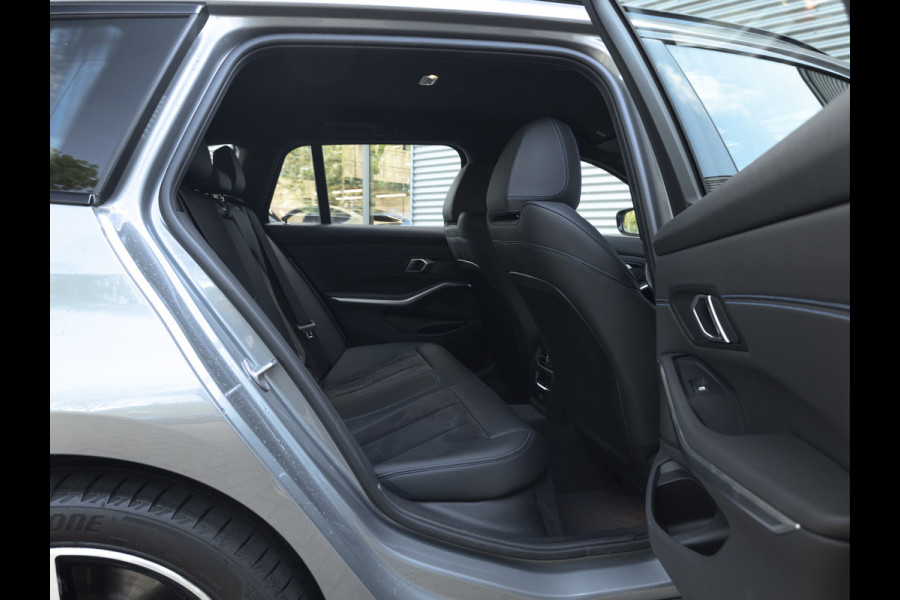 BMW 3 Serie Touring 330e M-Sport - ACC - Trekhaak - Hifi - Stuurwiel verwarmd - Camera