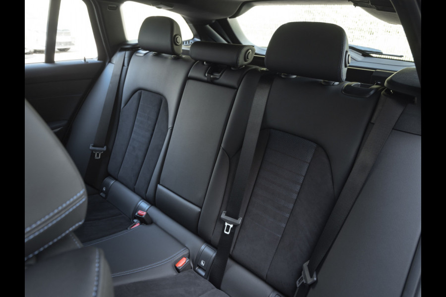 BMW 3 Serie Touring 330e M-Sport - ACC - Trekhaak - Hifi - Stuurwiel verwarmd - Camera