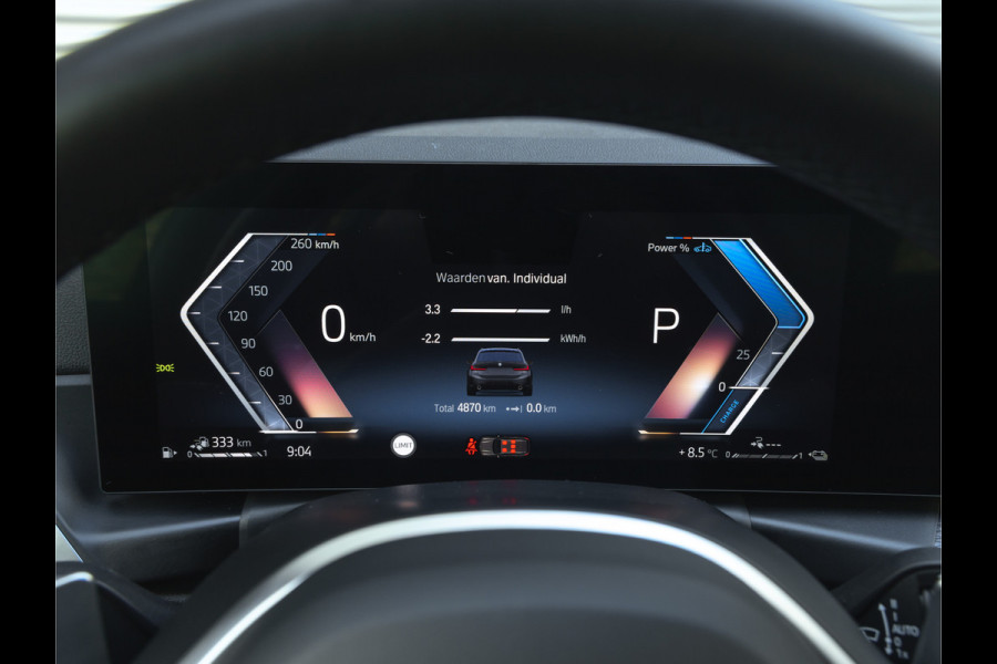 BMW 3 Serie Touring 330e M-Sport - ACC - Trekhaak - Hifi - Stuurwiel verwarmd - Camera