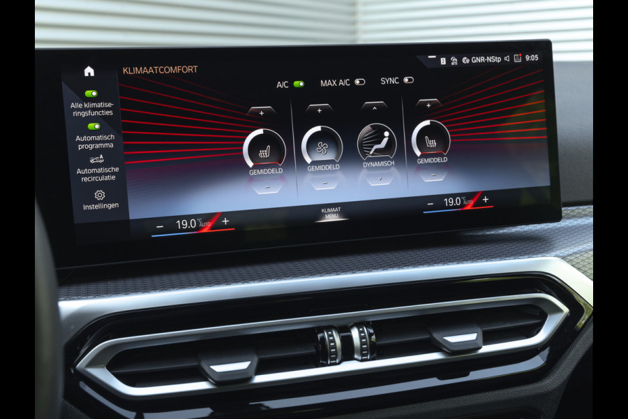 BMW 3 Serie Touring 330e M-Sport - ACC - Trekhaak - Hifi - Stuurwiel verwarmd - Camera