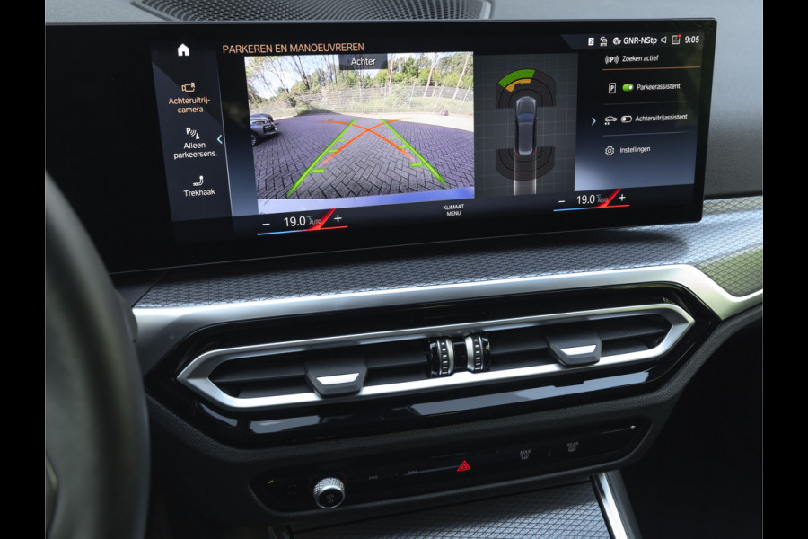 BMW 3 Serie Touring 330e M-Sport - ACC - Trekhaak - Hifi - Stuurwiel verwarmd - Camera