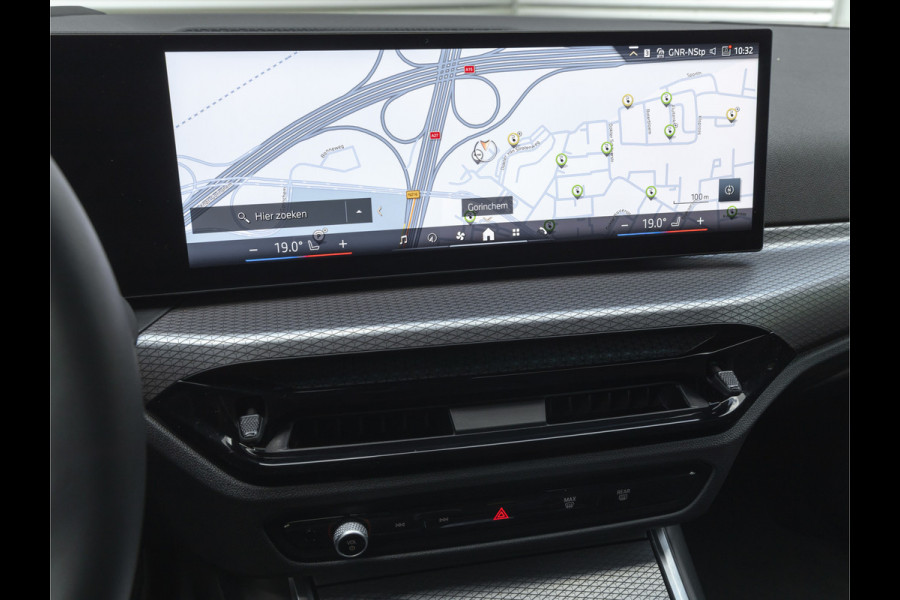 BMW 3 Serie Touring 330e M-Sport Pro - LCI 2 - Grote Range - Trekhaak - Head-up - Hifi