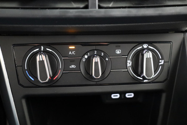 Volkswagen Polo 1.0 TSI Life 95 pk | Verlengde garantie | Navigatie via App | Adaptieve cruise control | LED koplampen | Apple Carplay/Android Auto |