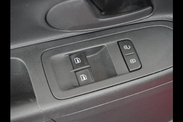 Škoda Citigo e-iV EV 36kWh Climate Control Cruise Control Bluetooth Verkeersborddetectie Led Esp Smartphone integratie Rijstrooksensor Verkeersbord detectie Ambition Grote Accu! Garantie op de accu tot 27-02-2028/160.000km. 1.235kg licht!