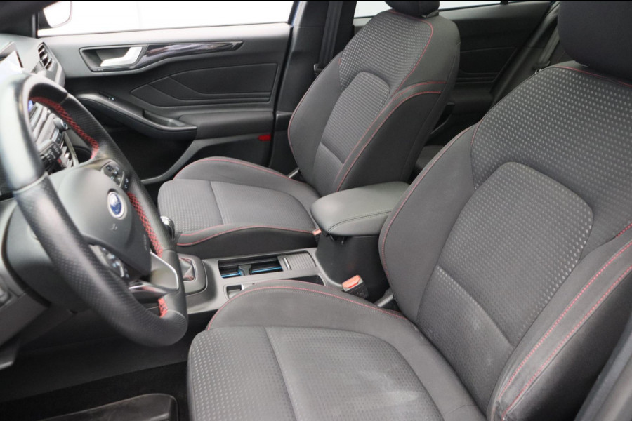 Ford FOCUS Wagon 1.0 EcoBoost *ST Line* Pano/dak Elektrische/Trekhaak 1e Eigenaar