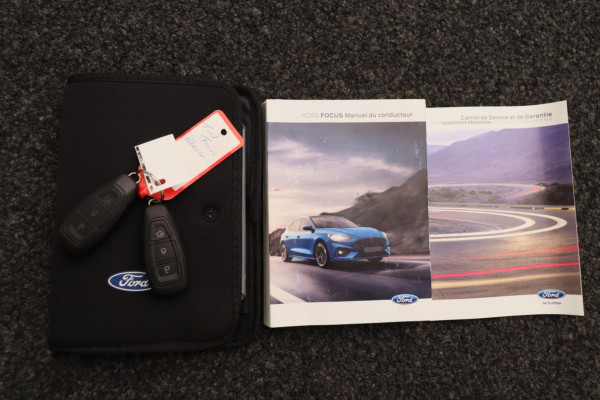 Ford FOCUS Wagon 1.0 EcoBoost *ST Line* Pano/dak Elektrische/Trekhaak 1e Eigenaar