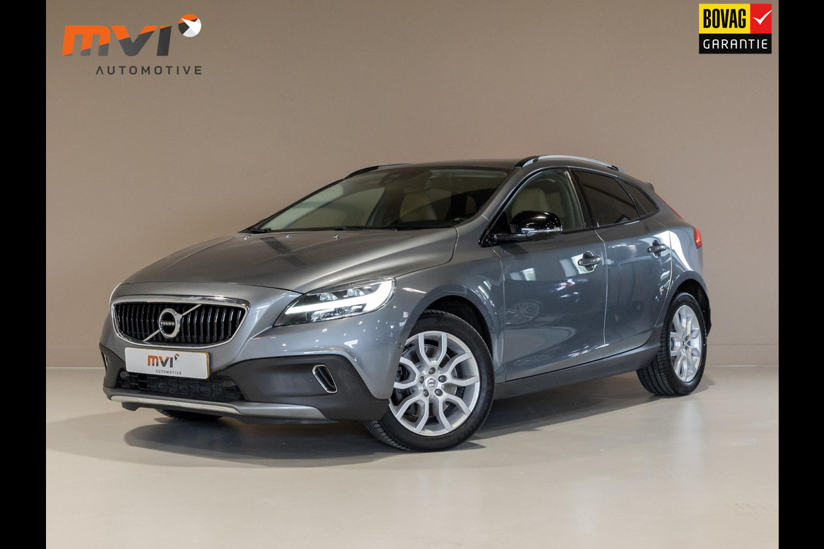 Volvo V40 Cross Country 1.5 T3 Polar+ Luxury / 152pk / Panorama dak / Leder / Achteruitrij camera / Volvo V40 Cross Country 1.5 T3 Polar+ Luxury / 152pk / Panorama dak / Leder / Achteruitrij camera /