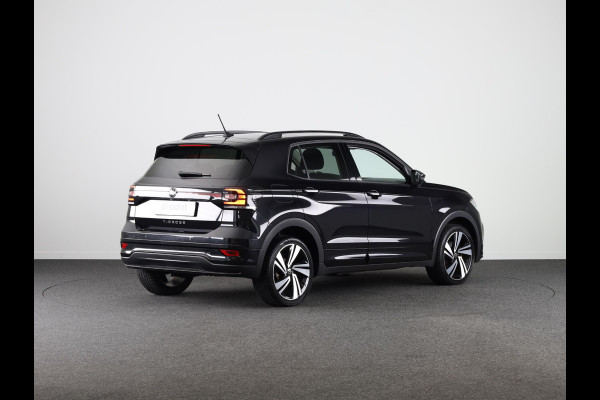 Volkswagen T-Cross 1.0 TSI R-Line 110 pk Automaat (DSG) | Navigatie | Parkeersensoren | Adaptieve cruise control | Autom. airco | Stoelverwarming | Digitaal instrumentenpaneel |