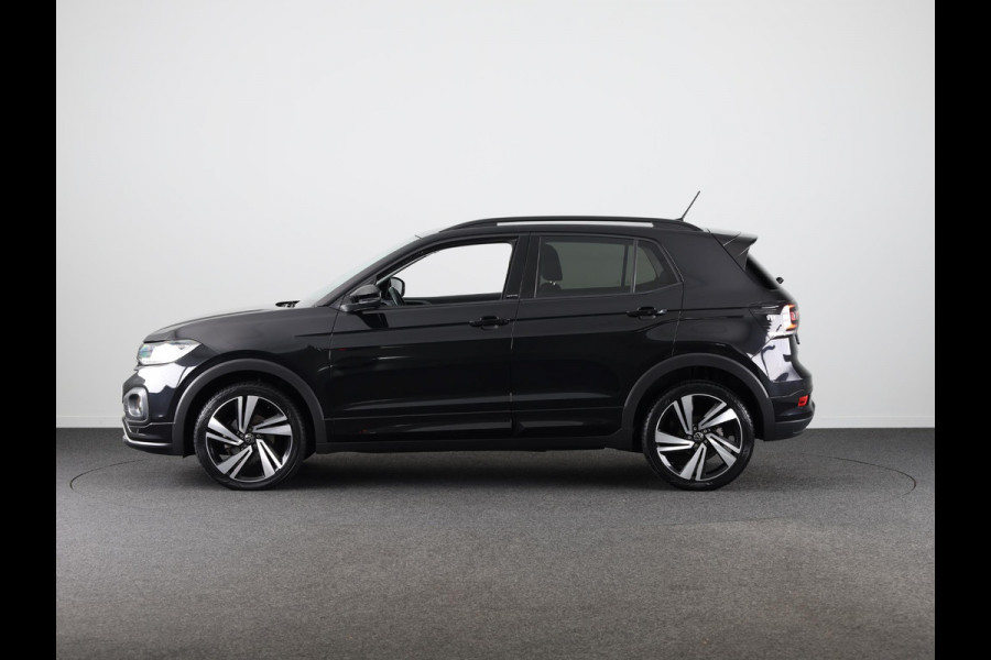 Volkswagen T-Cross 1.0 TSI R-Line 110 pk Automaat (DSG) | Navigatie | Parkeersensoren | Adaptieve cruise control | Autom. airco | Stoelverwarming | Digitaal instrumentenpaneel |