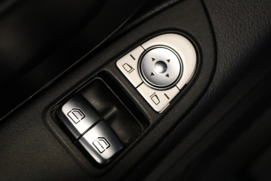 Mercedes-Benz Vito 111 CDI Extra Lang | Euro 6 | 3-Zitter | Airco | Trekhaak | Schuifdeur | NAP Logisch | Nieuwe APK | NL Auto | L2H1 | L2