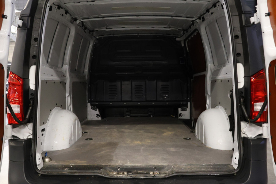 Mercedes-Benz Vito 111 CDI Extra Lang | Euro 6 | 3-Zitter | Airco | Trekhaak | Schuifdeur | NAP Logisch | Nieuwe APK | NL Auto | L2H1 | L2