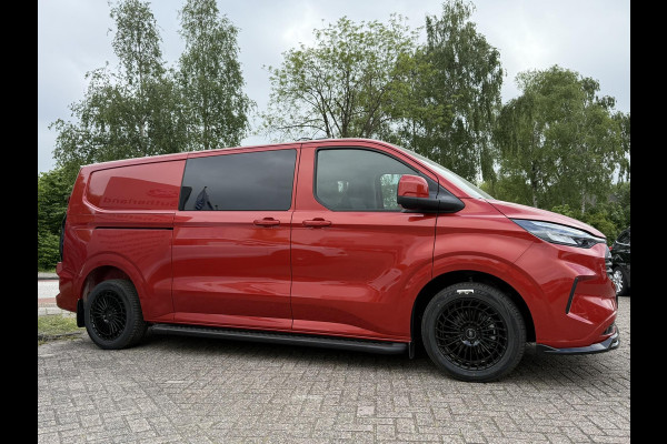 Ford Transit Custom 300 2.0 TDCI L2H1 Limited DC | SCI | 136pk | Artisan Red | Dubbele Cabine | Trekhaak | Dubbele Schuifdeur | Bijrijdersstoel | Sidesteps | Bumperpakket | Zwarte velgen  | Stoelverwarming | Camera