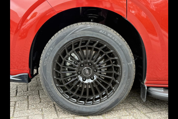 Ford Transit Custom 300 2.0 TDCI L2H1 Limited DC | SCI | 136pk | Artisan Red | Dubbele Cabine | Trekhaak | Dubbele Schuifdeur | Bijrijdersstoel | Sidesteps | Bumperpakket | Zwarte velgen  | Stoelverwarming | Camera