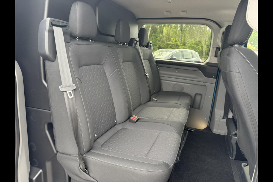 Ford Transit Custom 300 2.0 TDCI L2H1 Limited DC | SCI | 136pk | Artisan Red | Dubbele Cabine | Trekhaak | Dubbele Schuifdeur | Bijrijdersstoel | Sidesteps | Bumperpakket | Zwarte velgen  | Stoelverwarming | Camera