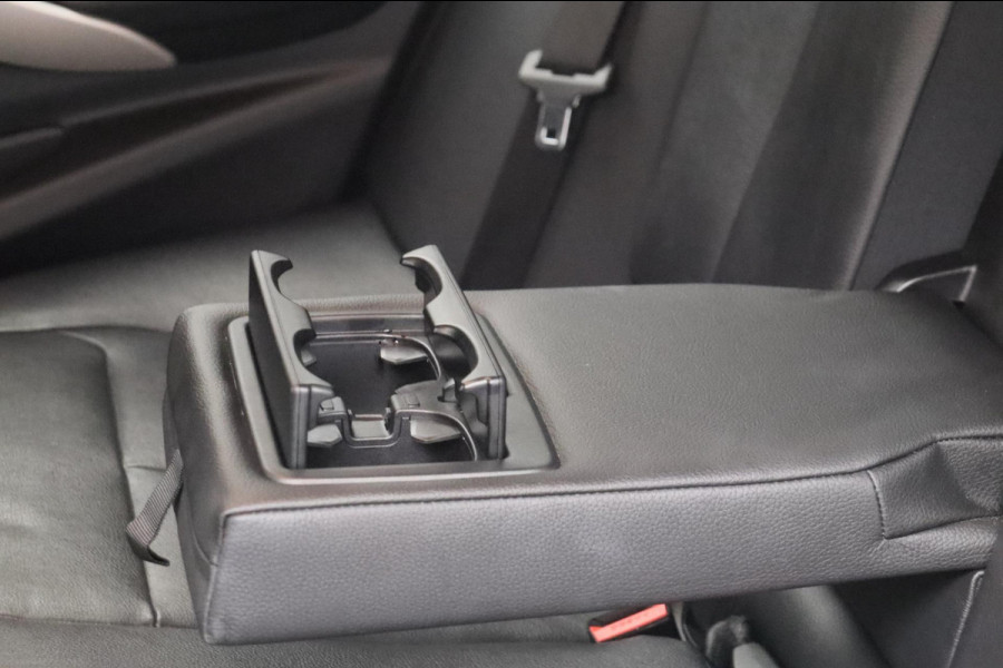 BMW 3 Serie 318i Corporate Lease High Executive *Automaat* Origineel Nederlands Camera Leder Stoelverwarming