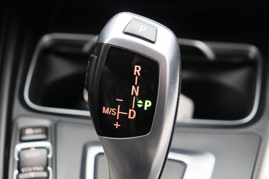 BMW 3 Serie 318i Corporate Lease High Executive *Automaat* Origineel Nederlands Camera Leder Stoelverwarming